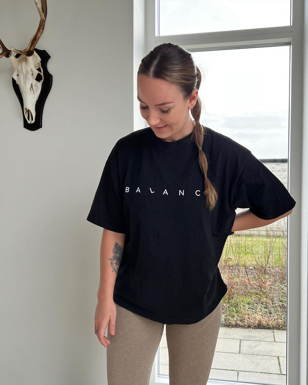 Balance Box Fit tee - sort