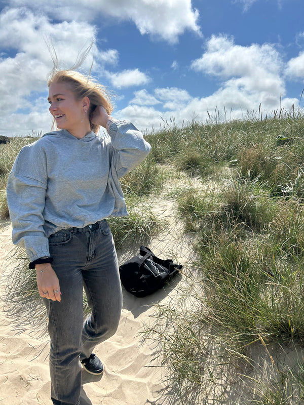 Cropped oversize hoodie - grå